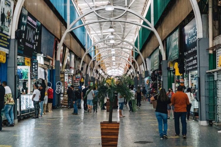 Descubra como aproveitar ao máximo a sua visita à Feira dos Importados de Brasília com esses 5 itens essenciais!